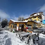 Black Horse 3* Pamporovo